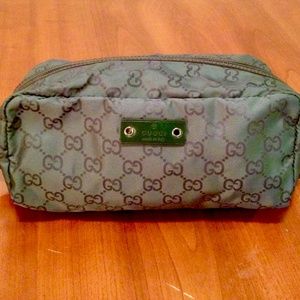 GUCCI Green Nylon GG Toiletry Dopp Bag